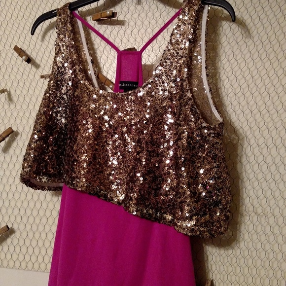 Rock & Republic Tops - Rock & Republic Layered Pink Gold Bling L Tank Top
